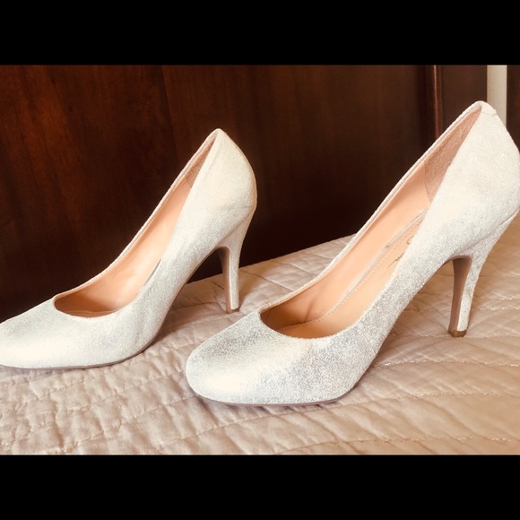 Jessica Simpson pumps - Picture 3 of 6